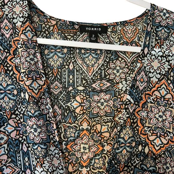 Torrid Kimono Open Top Shirttail Floral Black Pastel SZ 2X Boho Cottage Y2K - Picture 2 of 9